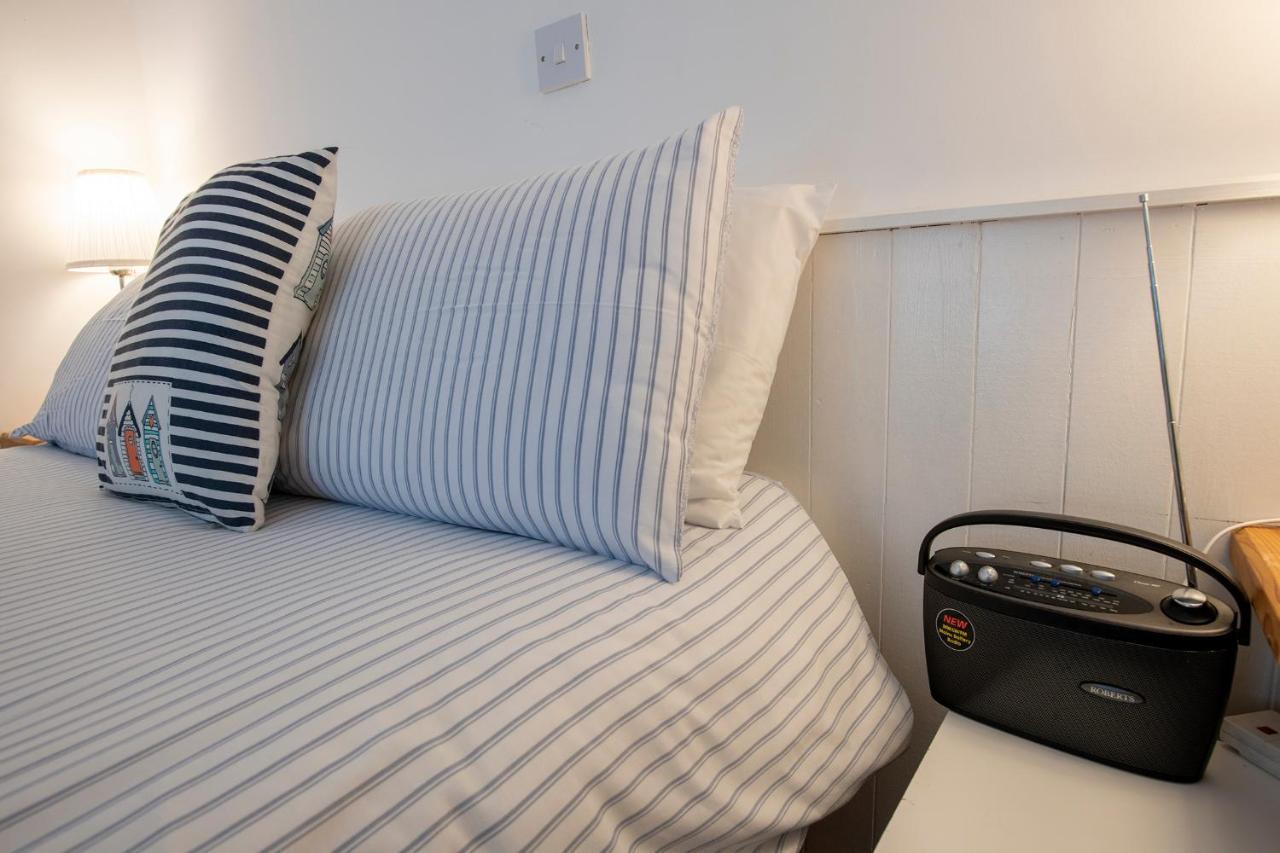 Beachcomber Cottages باليكونيلي المظهر الخارجي الصورة