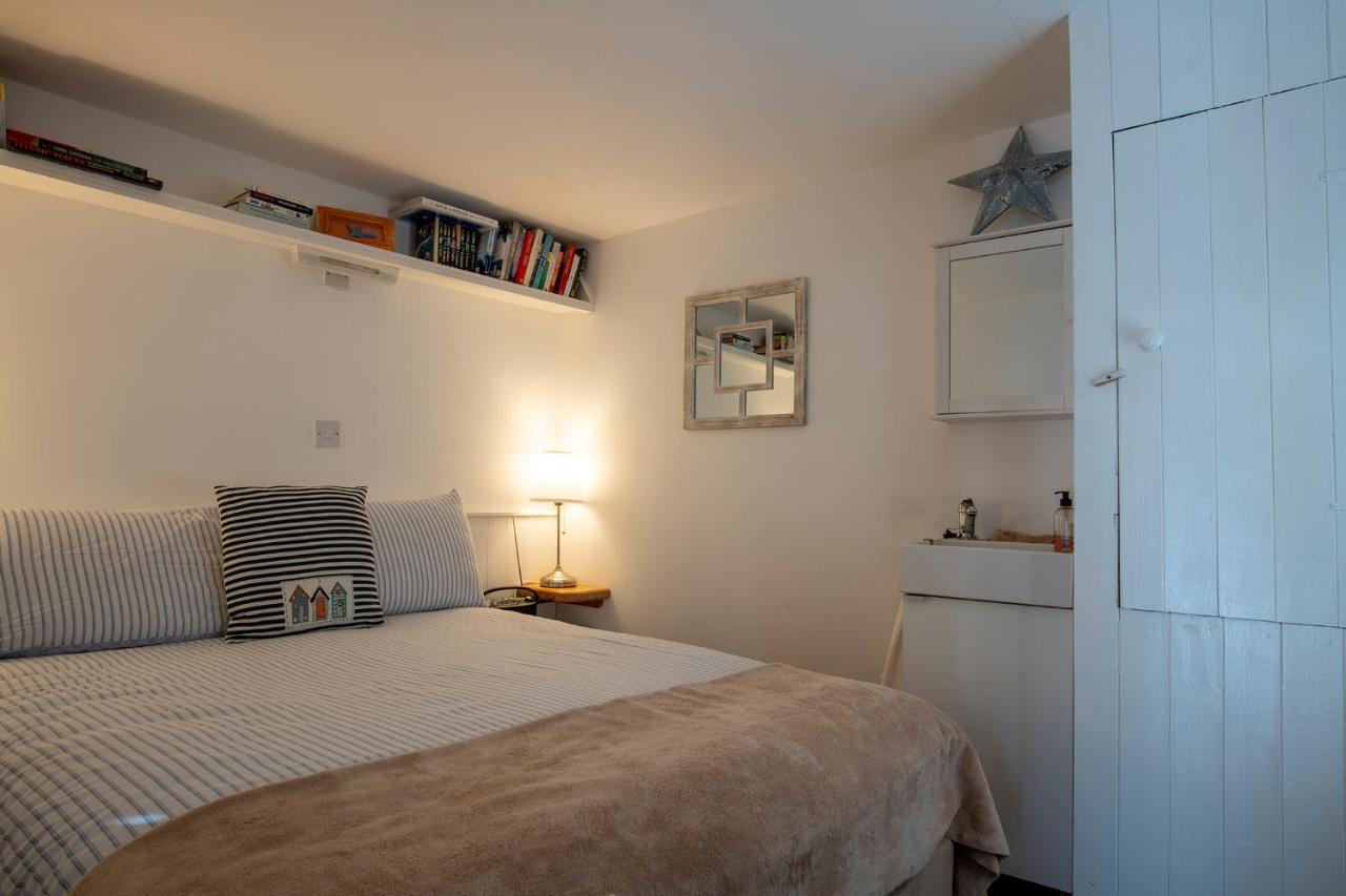 Beachcomber Cottages باليكونيلي المظهر الخارجي الصورة