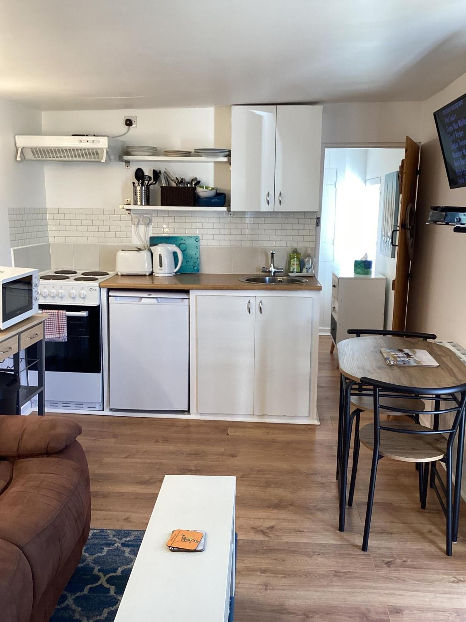 Beachcomber Cottages باليكونيلي المظهر الخارجي الصورة